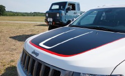 Jeep представил Grand Cherokee Trailhawk модельного ряда 2013 года